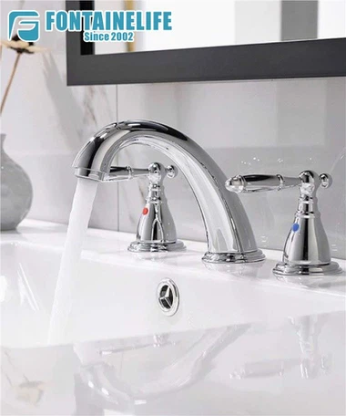 पारंपरिक क्रोम बाथरूम नल